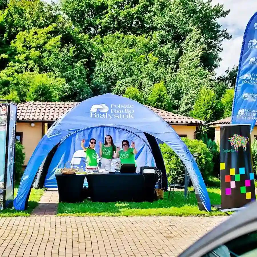 realizacja dla radia białystok namiot reklamowy dmuchany igloo  (1)